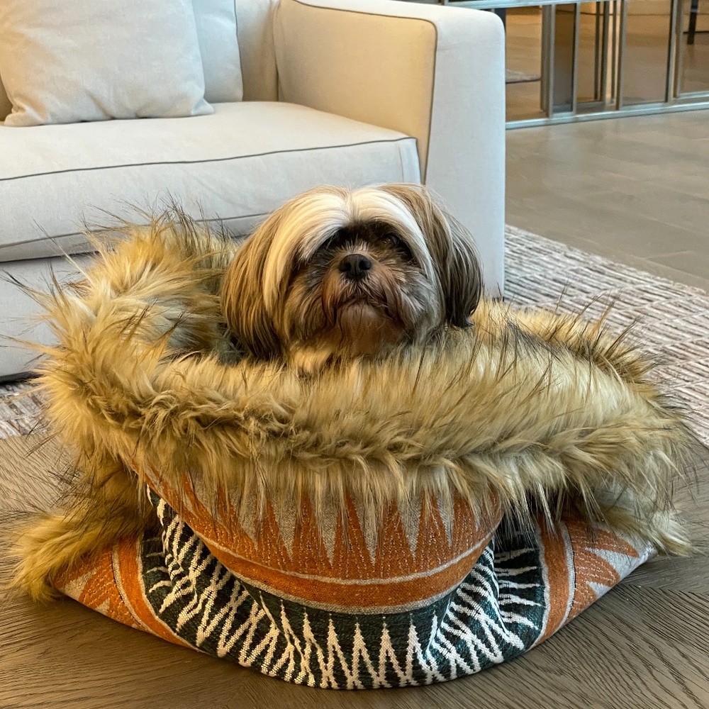 Athena, High-end faux fur and velvet fabric M size handmade pet bed